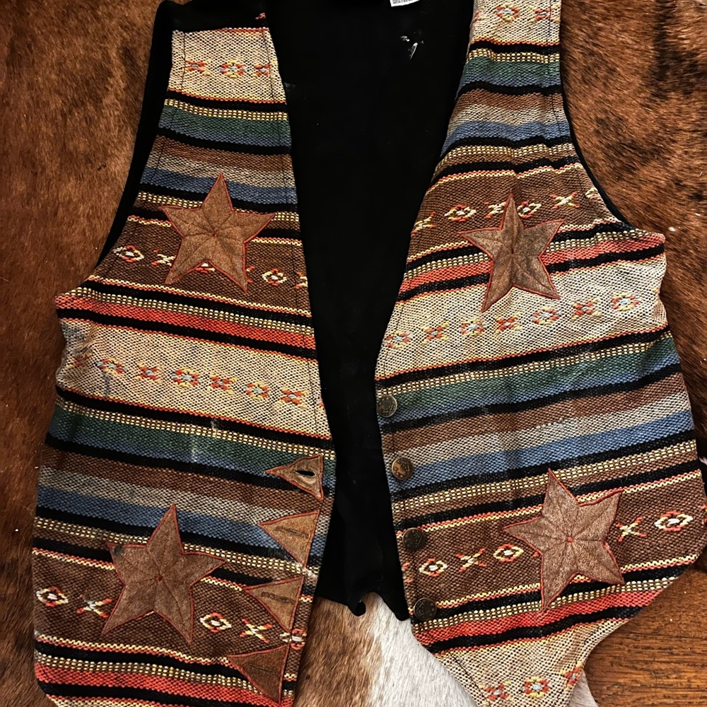 Cute western vest with Star Accents!!